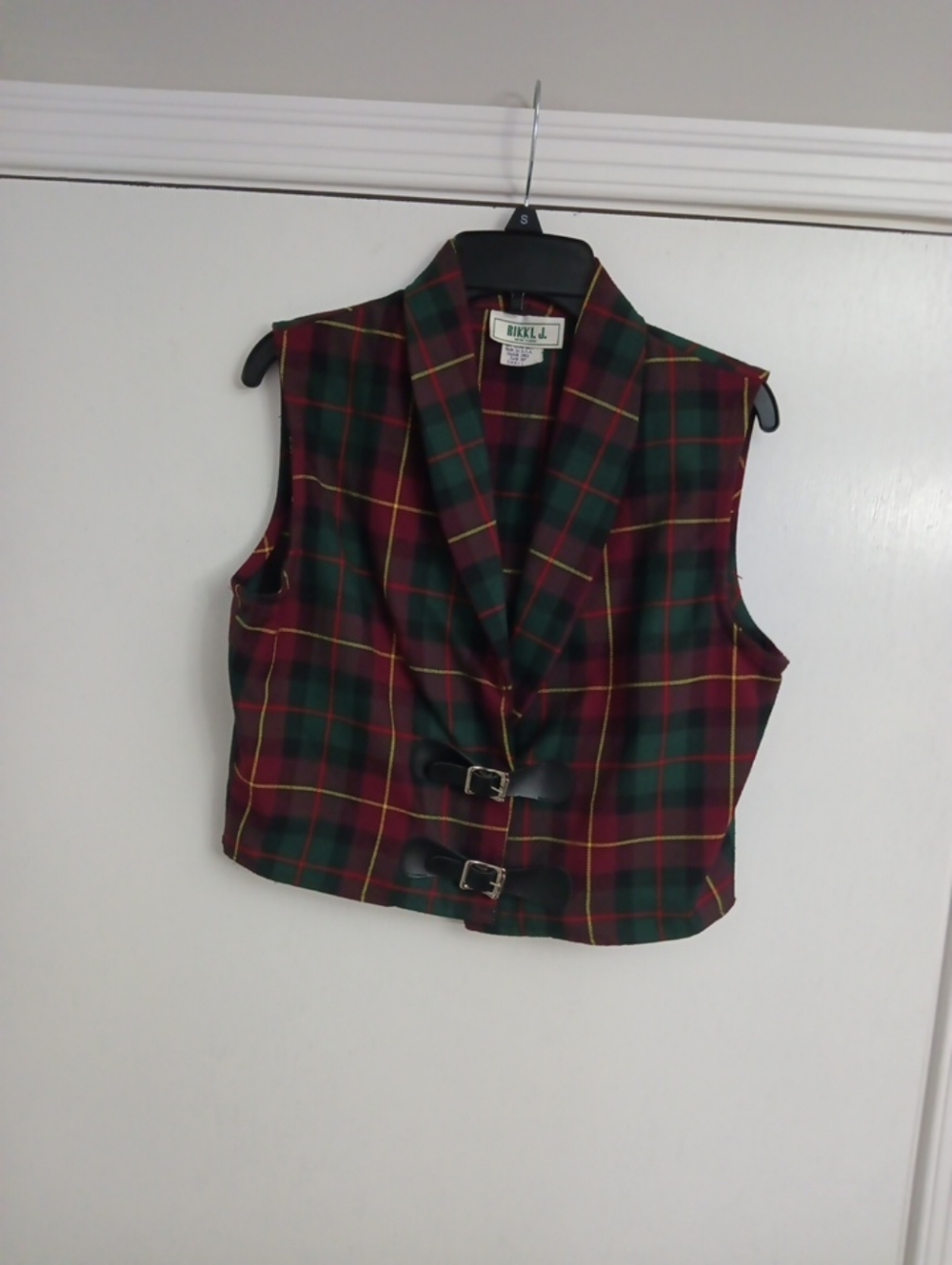 Plaid Sleeveless Vintage Rikki J. Vest Jacket - Red & Green